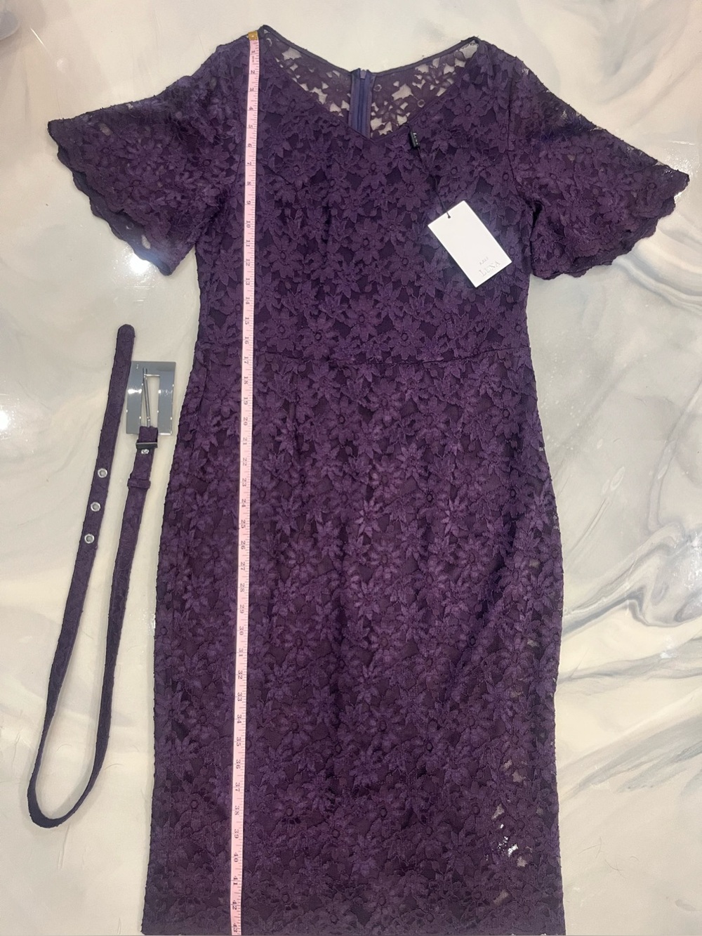 Lady’s Purple Floral Lace Sheath Dress with Short Sleeves